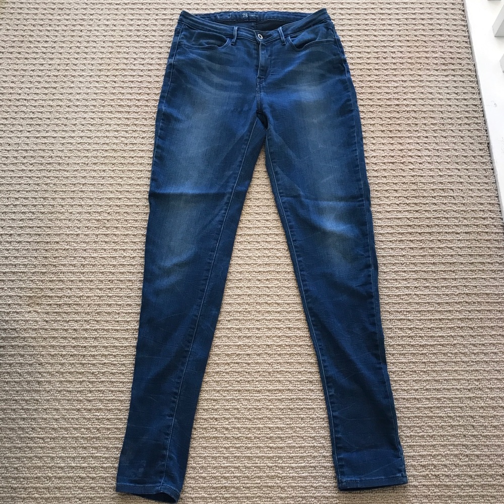 EUC! Levi’s Medium Wash Skinny Ankle Jeans